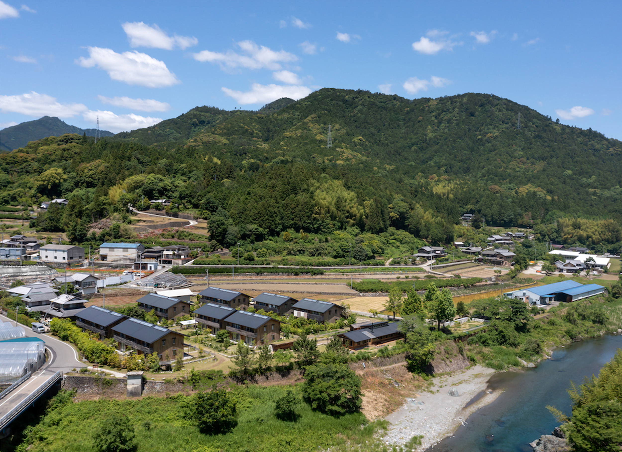 大埜地の集合住宅全体